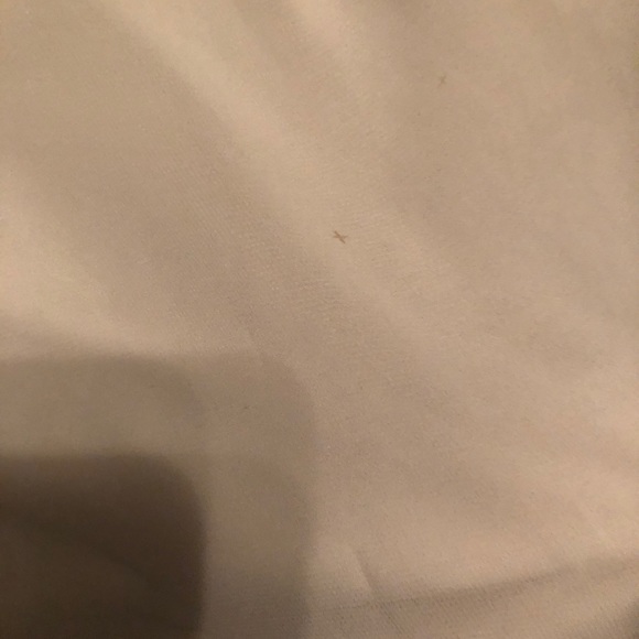 Womenโs Kenneth Cole Sleeveless Blouse - Picture 8 of 8